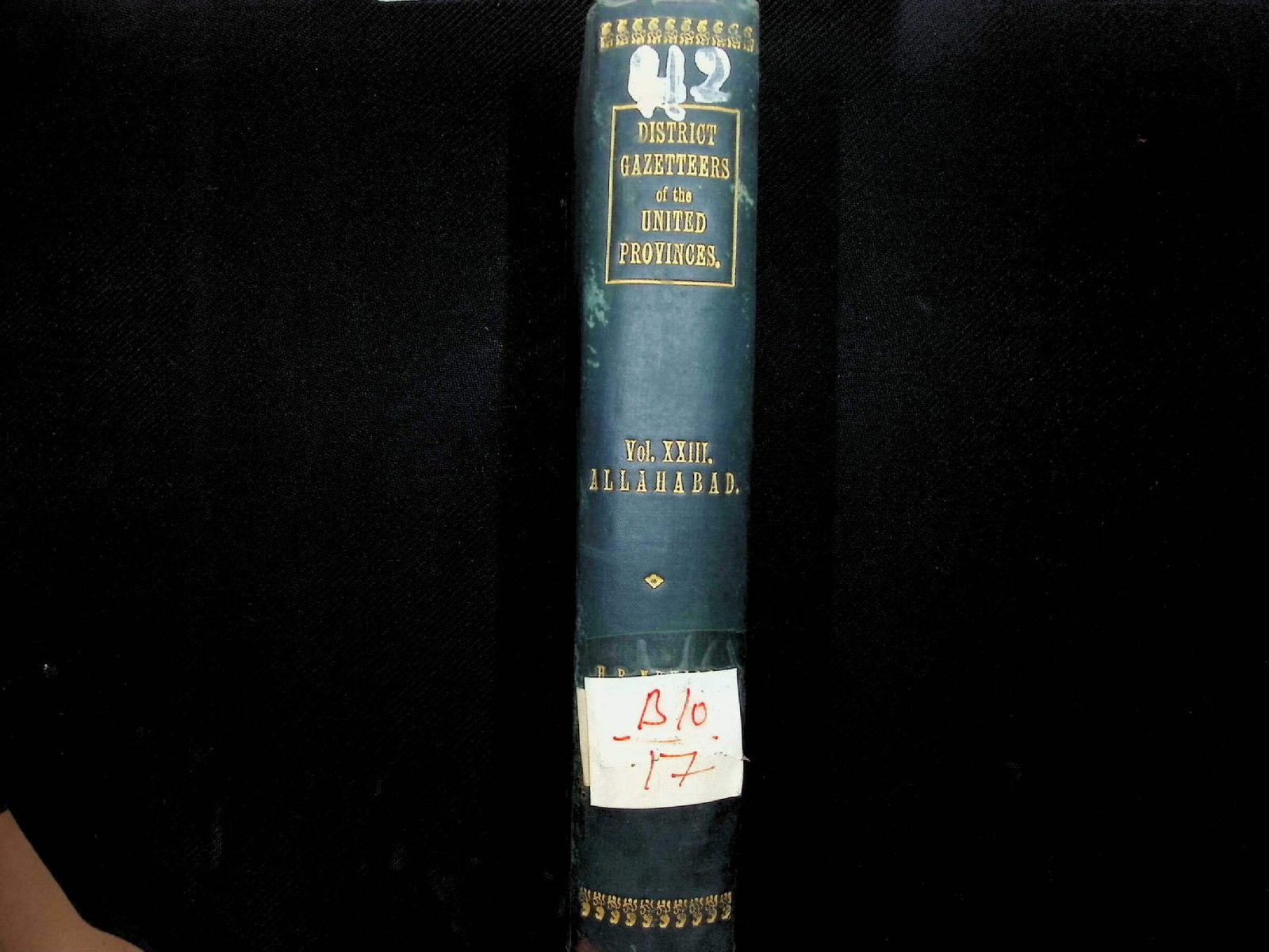 42 District Gazetteers of the United provinces B1017
